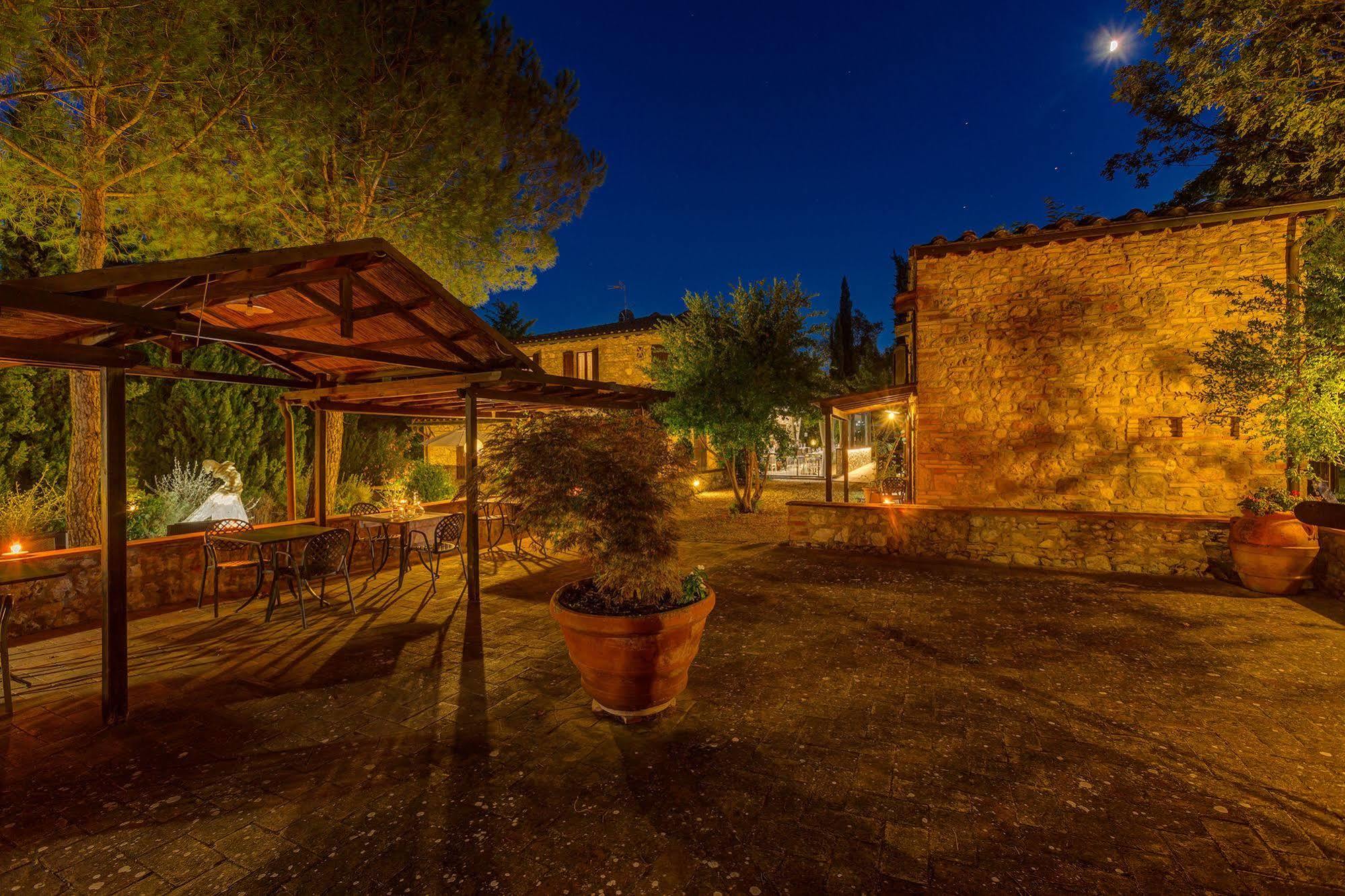 Agriturismo Casanova Di Pescille サン・ジミニャーノ エクステリア 写真